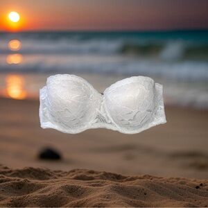 Laura Ashley Strapless Bra w/no Straps